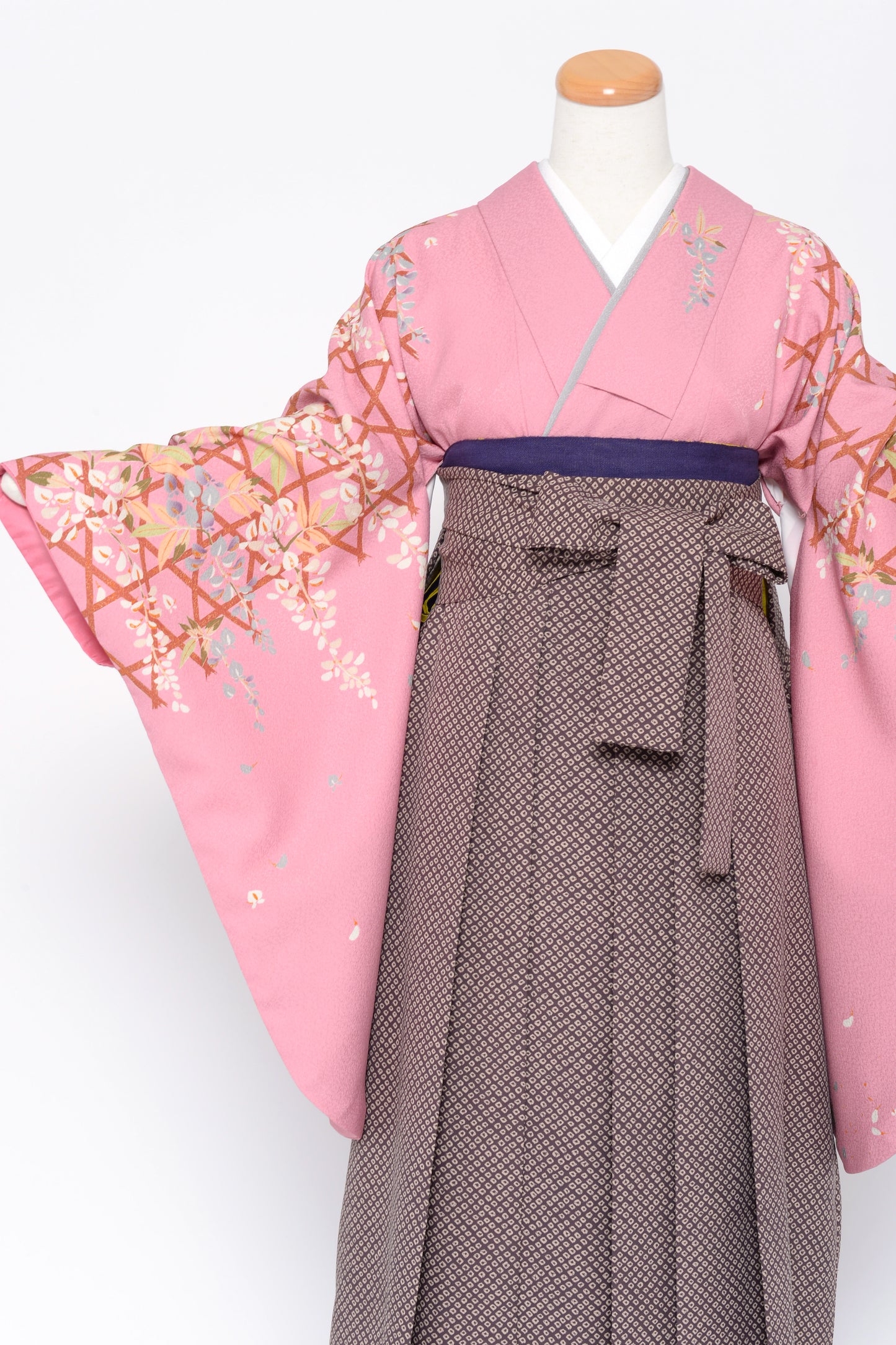 卒業袴のレンタル衣装 商品詳細ページ【古典、かわいい】【卒業袴125-h075】